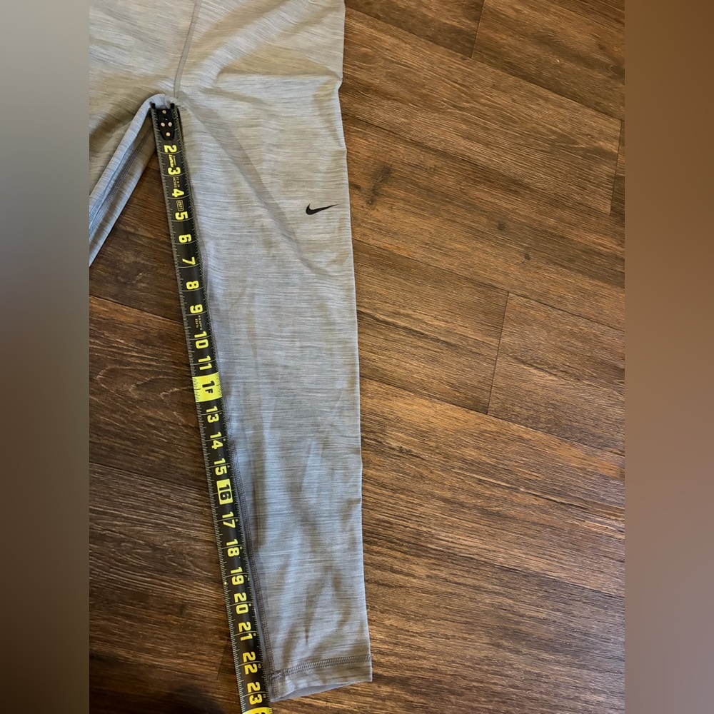 Nike Pro 365 Women's High-Waisted 7/8 Mesh Panel Leggings Size M - Picture 5 of 8